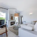 Alba Villa *
